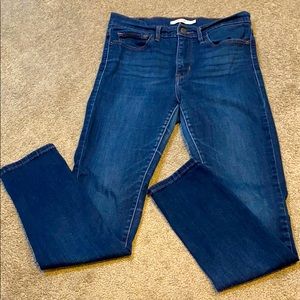 Levi’s Slimming Skinny Jeans Women’s Size 28 High Rise Dark Wash Stretch